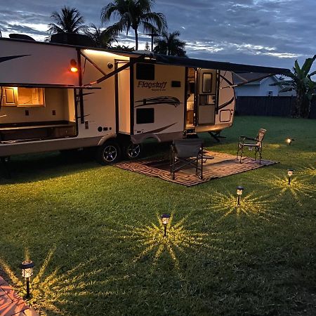 Cozy Camper - Free Parking Hotel Miami Kültér fotó