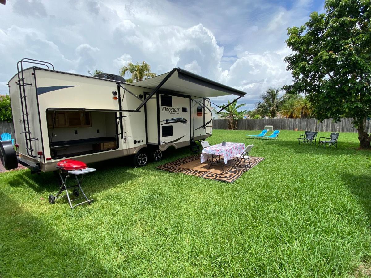 Cozy Camper - Free Parking Hotel Miami Kültér fotó